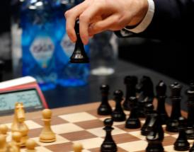 Gambito de Dama y el mundo del ajedrez profesional