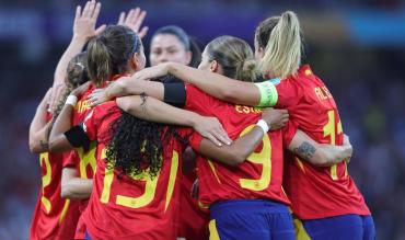 españa femenina sueldo salarios